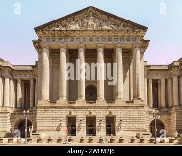 Andrew W. Mellon Auditorium à Washington, D.C., États-Unis. Auditorium néoclassique historique situé au 1301 Constitution Avenue NW à Washington, D.C. Banque D'Images