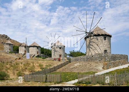 Les moulins en pierre dans l'île de Limnos, Kontias, Grèce Banque D'Images