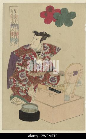 Homme à sa coiffeuse, c. 1825 - c. 1830 imprimer l'acteur Matsumoto Kôshirô V (1764-1838) est assis devant sa coiffeuse. Il fume une longue pipe. Le titre Sekidera est une allusion à la pièce du même nom, dans laquelle l'acteur a joué. Avec un poème anonyme. Les « sept Komachi », du titre, signifient sept événements de la vie de la célèbre poète féminine Ono No Komachi. La relation avec Komachi dans cette estampe est que le chef du temple de Sekidera a emmené ses disciples au bon moment pour rencontrer l'ancien Komachi. acteur de gravure sur bois couleur papier (sur scène). faire des toilettes. agenouillé Banque D'Images