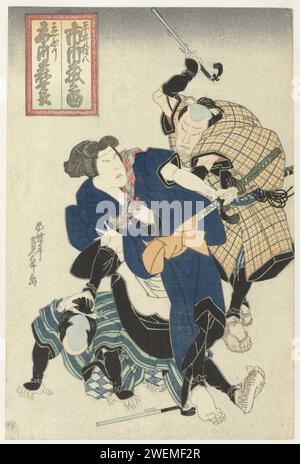 En combat, 1839 imprimer trois hommes de combat. Ichikawa Morinosuke II, en kimono bleu, dans le rôle de Shirai Gonpachi, est attaqué par deux hommes. L'homme en kimono jaune et bâton au-dessus de sa tête est joué par Ichikawa Morijûrô. Le troisième acteur (au sol) est inconnu. La scène provient de la pièce Shirai Gonpachi Yoshiwara Gayoi, mise en scène au théâtre ônishi au cours du premier mois de 1839. papier couleur gravure sur bois combat. armes. homme adulte (+ trois personnes) Banque D'Images