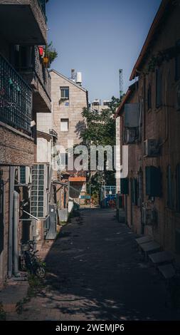 Ruelle ancienne et étroite Banque D'Images