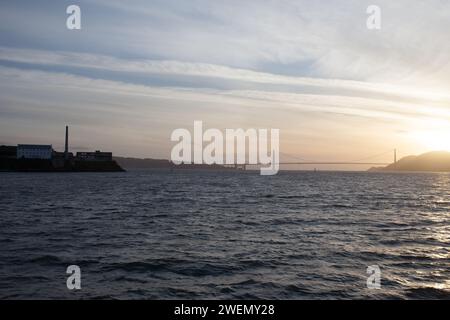Le pénitencier des États-Unis d'Alcatraz Island, également connu simplement sous le nom d'Alcatraz ou The Rock, était une prison fédérale à sécurité maximale sur l'île d'Alcatraz. Banque D'Images