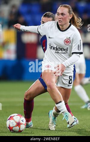 Barcelone, Espagne. 25 janvier 2024. Lisanne Grawe (8) de l'Eintracht Frankfurt vue lors du match de l'UEFA Women's Champions League entre le FC Barcelone et l'Eintracht Frankfurt à l'Estadi Johan Cruyff à Barcelone. (Crédit photo : Gonzales photo/Alamy Live News Banque D'Images