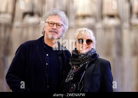 Sänger Wolfgang Niedecken und seine Gattin Tina Niedecken BEI seiner Eintragung ins Goldene Buch der Stadt Köln im Rathaus. Köln, 26.01.2024 NRW Deutschland *** chanteur Wolfgang Niedecken et son épouse Tina Niedecken à son entrée dans le Livre d'or de la ville de Cologne à l'Hôtel de ville de Cologne, 26 01 2024 NRW Allemagne Copyright : xChristophxHardtx Banque D'Images