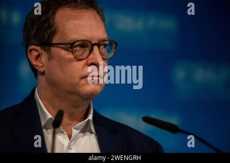 Politik, CSU, 20240126, Pressekonferenz nach Sitzung des CSU-Vorstands 26. Januar 2024. Im Bild CSU-Generalsekretär Martin HUBER. München CSU-Landesleitung Bayern Deutschland *** politique, CSU, 20240126, Conférence de presse après la réunion du Comité exécutif de la CSU 26 janvier 2024 dans l'image Secrétaire général de la CSU Martin HUBER Munich Conseil exécutif de l'Etat de la CSU Bavière Allemagne Copyright : Passion2Press/MarkusxFischerx Banque D'Images