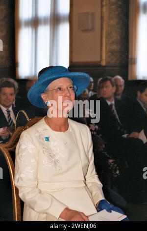 Copenhague, Danemark /08-09-2004/la reine Margrethe II de Danemark arrive à la mairie de Copenahgen dans la capitale danoise. (Photo.Francis Joseph Dean/Dean Pictures) Banque D'Images