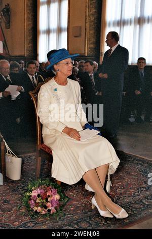 Copenhague, Danemark /08-09-2004/la reine Margrethe II de Danemark arrive à la mairie de Copenahgen dans la capitale danoise. (Photo.Francis Joseph Dean/Dean Pictures) Banque D'Images