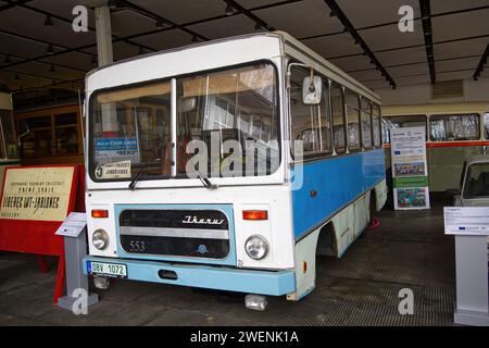 Bus Ikarus au Musée de la technique. Banque D'Images