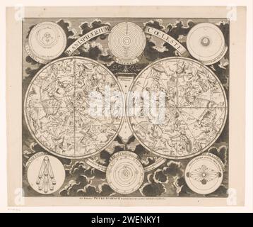 Hemelkaart avec les constellations nord et sud, anonyme, 1705 estampe Hemelaart avec les constellations nord et sud. A l'étage, de gauche à droite, vues du système Tycho Brahe, du système de ptolémée et de l'effet de la lune sur la marée. Sous, de gauche à droite, les représentations des figures fictives de la lune, le système de Nicolaas Copernic et la position de la terre pendant le soleil, selon Philippus Lansbergen. gravure sur papier / gravure zodiaque ; les douze signes zodiacaux ensemble. graphique en étoiles, carte en étoiles. soleil comme corps céleste. pleine lune. éclipse solaire Banque D'Images