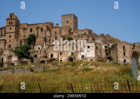 Craco, ancien village abandonné de la province de Matera, Basilicate, Italie Banque D'Images