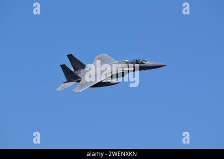 LN 163 - USAF McDonnell Douglas F-15 Eagle passe par la boucle de Mach, au pays de Galles Banque D'Images