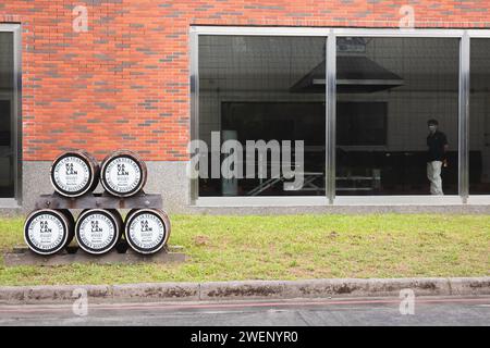 Yuanshan, République de Chine - 2 octobre 2023 : distillerie de whisky Kavalan, une attraction touristique populaire dans le comté de Yilan, Taïwan. Banque D'Images