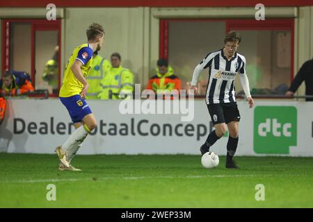 Utrecht, pays-Bas. 25 janvier 2024. UTRECHT, PAYS-BAS - 25 JANVIER : Tim Pieters de l'USV Hercules lors du match de la coupe Toto KNVB entre l'USV Hercules et le SC Cambuur au Sportpark Zoudenbalch le 25 janvier 2024 à Utrecht, pays-Bas. (Photo de Ben gal/Orange Pictures) crédit : dpa/Alamy Live News Banque D'Images