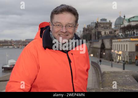 Holger Zastrow parteilos, geb. 12 janvier 1969 in Dresden ist ein deutscher Unternehmer und Politiker. Er war von 1999 bis 2019 Landesvorsitzender der FDP Sachsen und zwischen 2011 und 2013 gehörte er als stellvertretender Bundesvorsitzender sowie zwischen 2015 und 2017 als Beisitzer dem Präsidium der FDP an. Im Januar 2024 erklärte Zastrow seinen Austritt aus der FDP. Er will eine eigene Sammlungsbewegung aufbauen. *** Holger Zastrow non-parti, né le 12 janvier 1969 à Dresde est un entrepreneur et homme politique allemand, il a été président d'État du FDP de Saxe de 1999 à 2019 et entre 2011 an Banque D'Images