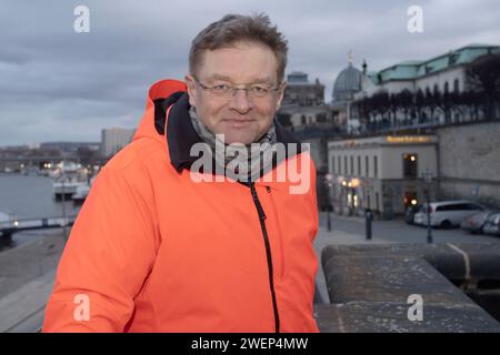 Holger Zastrow parteilos, geb. 12 janvier 1969 in Dresden ist ein deutscher Unternehmer und Politiker. Er war von 1999 bis 2019 Landesvorsitzender der FDP Sachsen und zwischen 2011 und 2013 gehörte er als stellvertretender Bundesvorsitzender sowie zwischen 2015 und 2017 als Beisitzer dem Präsidium der FDP an. Im Januar 2024 erklärte Zastrow seinen Austritt aus der FDP. Er will eine eigene Sammlungsbewegung aufbauen. *** Holger Zastrow non-parti, né le 12 janvier 1969 à Dresde est un entrepreneur et homme politique allemand, il a été président d'État du FDP de Saxe de 1999 à 2019 et entre 2011 an Banque D'Images