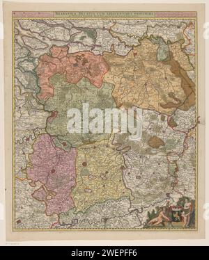 Carte d'Amsterdam avec paysage urbain (partie supérieure), Anonyme, 1691 - 1693 imprimer partie supérieure d'une carte d'Amsterdam avec paysage urbain, composé de deux parties. gravure sur papier / gravure de cartes des villes. armoiries (comme symbole de l'état, etc.) (+ province ; provincial). armoiries (comme symbole de l'état, etc.) (+ ville ; municipale). sceau (comme symbole de l'état, etc.) (+ ville ; municipale). Roulement armorial, héraldique Amsterdam Banque D'Images