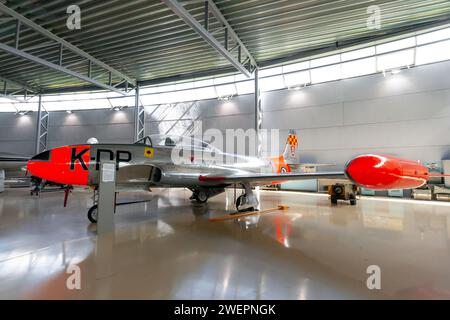 Avion de chasse Lockheed T-33 Shooting Star de la Royal Norwegian Air Force exposé au Musée des forces armées norvégiennes à l'aéroport d'Oslo-Gardermoen. Banque D'Images