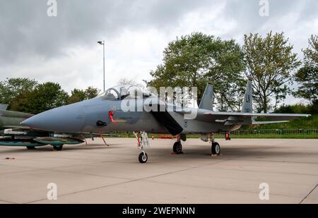 Avion de chasse McDonnell Douglas F-15D Eagle de la RAF Lakenheath. Leeuwarden, pays-Bas - 17 septembre 2011 Banque D'Images