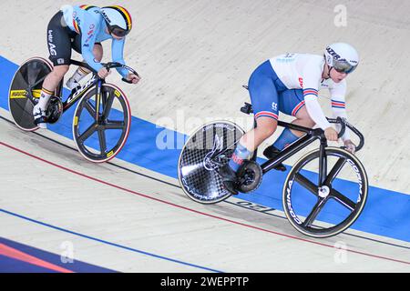 Sophie Capewell (Grande-Bretagne), Nicky Degrendele (Belgique). Piste cyclable. Sprint pour femme. Championnats d'Europe Munich 2022 Banque D'Images