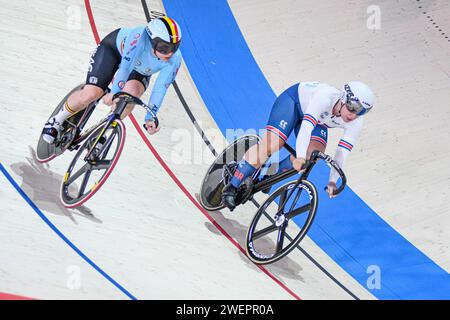 Sophie Capewell (Grande-Bretagne), Nicky Degrendele (Belgique). Piste cyclable. Sprint pour femme. Championnats d'Europe Munich 2022 Banque D'Images