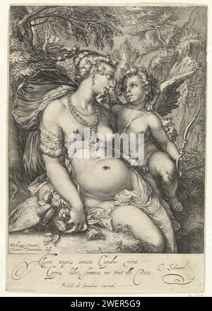 Vénus in Love, Jan Saenredam, d'après Hendrick Goltzius, 1607 print Vénus assise près d'un arbre dans un paysage montagneux. En plus d'elle, Amor est apparu avec sa flèche et son arc et caresse son menton. Sur la gauche au premier plan deux pigeons à bec. Gravure sur papier Vénus et Cupidon (Cupidon n'étant pas un simple attribut). montagnes. amoureux ; courtiser, flirter. autres oiseaux : colombe (+ animaux utilisés symboliquement) Banque D'Images