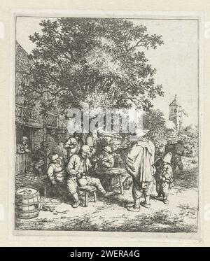 Violoniste et jeune tourneur de limbe, Adriaen van Ostade, 1654 - 1656 imprimer deux musiciens, un homme avec un violon et un garçon avec un treuil, divertissent une compagnie de boissons à une table dans une rue du village. En arrière-plan, il y a une tour d'église où le drapeau pend. gravure de papier plus d'un musicien avec instrument. hurdy-gurdy. violon, violon Banque D'Images