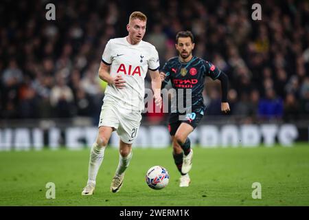 LONDRES, Royaume-Uni - 26 janvier 2024 : Dejan Kulusevski de Tottenham Hotspur en action lors du quatrième tour de la FA Cup entre Tottenham Hotspur FC et Manchester City FC au Tottenham Hotspur Stadium (crédit : Craig Mercer/ Alamy Live News) Banque D'Images