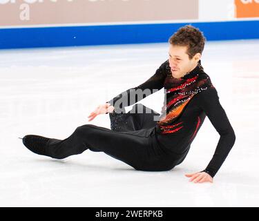 Columbus, Ohio, États-Unis. 26 janvier 2024. Jason Brown tombe à la compétition du programme court masculin du championnat aux Championnats américains de patinage artistique. Crédit : Brent Clark/Alamy Live News Banque D'Images