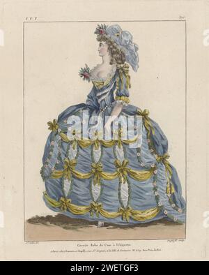 Marie Antoinette : la Reine de la mode : Galerie des modes et costumes français, c. 1787 Femme dans une 'Grande Robe de Cour'. Le Hofjapon with Sleep est décoré avec des arcs, des draperies et des guirlandes. Accessoires : chapeau avec farine, boucle d'oreille, fleur en relief, bouche avec talon contrastant. A partir de la série rrr. 2e Cahier de grandes Robes d'étiquette de la Cour de France Faisaint Suite aux costumes Français, Gallerie des modes et costumes Français. plaques de mode gravées en papier. robe, robe : robe de cour ou robe de cour (+ vêtements pour femmes). casque : casquette (+ vêtements pour femmes). boucles d'oreille (+ vêtements pour femmes). orname Banque D'Images