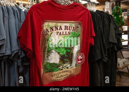 T-shirts Anna Ruby Falls au Anna Ruby Falls Visitor Center à Helen, en Géorgie. (ÉTATS-UNIS) Banque D'Images