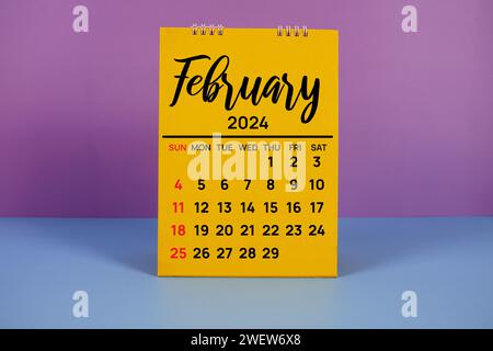 Calendrier mensuel annuel de bureau de février 2024 pour la planification et la gestion Banque D'Images