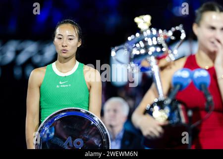 Melbourne, Australie, 27 janvier 2024. Le joueur de tennis chinois Qinwen Zheng lors de la finale du Grand Chelem de tennis de l'Open d'Australie 2024 à Melbourne Park. Crédit photo : Frank Molter/Alamy Live news Banque D'Images