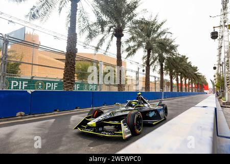 Diriyah, Arabie saoudite. 26 janvier 2024. 03 SETTE CAMARA Sergio (BRA), ERT Formula E Team, ERT X24, action lors de l'E-Prix Diriyah 2024, 2e meeting du Championnat du monde ABB FIA Formula E 2023-24, sur le circuit de Riyad du 25 au 27 janvier, à Diriyah, Arabie Saoudite crédit : Independent photo Agency/Alamy Live News Banque D'Images