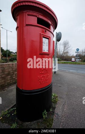 Une boîte aux lettres double avec marquage ER sur la couleur rouge à Bournemouth Dorset Angleterre. Banque D'Images