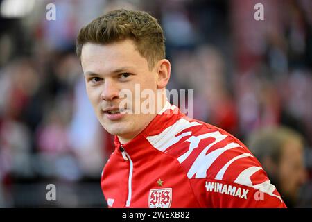 Stuttgart, Deutschland. 27 janvier 2024. vor Spielbeginn : Torwart Alexander Nuebel VfB Stuttgart (33) VfB Stuttgart vs RasenBallsport Leipzig RBL 27.01.2024 LES RÈGLEMENTS DFL INTERDISENT TOUTE UTILISATION DE PHOTOGRAPHIES COMME SÉQUENCES D'IMAGES ET/OU QUASI-VIDÉO/dpa/Alamy Live News Banque D'Images