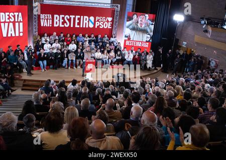 27 janvier 2024 : Jose Ramon Gomez Besteiro, candidat à la présidence de la Xunta de Galicia (gouvernement régional galicien) pour le Parti socialiste galicien (PSdeG, pour son acronyme en espagnol), lors d'un rassemblement à la Faculté de médecine vétérinaire de l'Université de Santiago de Compostelle (USC) à Lugo. (Image de crédit : © Cristian Leyva/ZUMA Press Wire) USAGE ÉDITORIAL SEULEMENT! Non destiné à UN USAGE commercial ! Crédit : ZUMA Press, Inc./Alamy Live News Banque D'Images