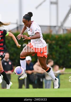 Bossley Park, Australie. 27 janvier 2024. Mia Elizabeth Corbin du Brisbane Roar FC est en action lors du match de la saison 14 de la Liberty A-League 2023/24 entre le Western Sydney Wanderers FC et le Brisbane Roar FC qui s'est tenu au Marconi Stadium. Score final ; Western Sydney Wanderers FC 1 : 3 Brisbane Roar FC. Crédit : SOPA Images Limited/Alamy Live News Banque D'Images