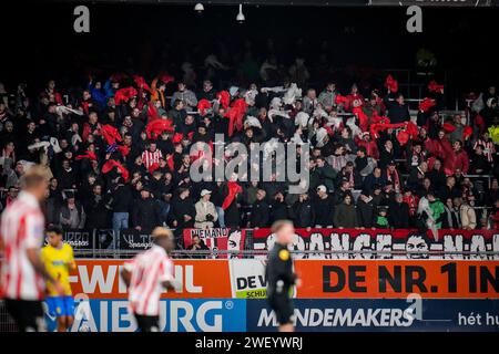 Waalwijk, pays-Bas. 27 janvier 2024. WAALWIJK, PAYS-BAS - 27 JANVIER : supporters de Sparta Rotterdam lors du match néerlandais d'Eredivisie entre RKC Waalwijk et Sparta Rotterdam au Mandemakers Stadion le 27 janvier 2024 à Waalwijk, pays-Bas. (Photo de Rene Nijhuis/Orange Pictures) crédit : dpa/Alamy Live News Banque D'Images