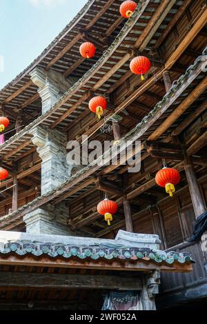 Zheng Cheng Lou tulou fait de terre battue, de pierre et de bois dans le village de Hukeng du comté de Yongding, Fujian, Chine Banque D'Images