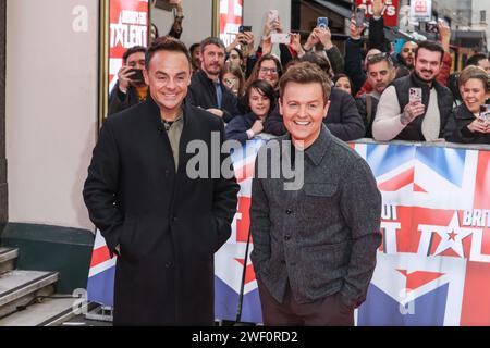 Londres, Royaume-Uni. 25 janvier 2024. ANT et Dec vus lors des auditions Photocall de Londres 'Britain's Got Talent' 2024 au London Palladium. (Photo Brett Cove/SOPA Images/Sipa USA) crédit : SIPA USA/Alamy Live News Banque D'Images