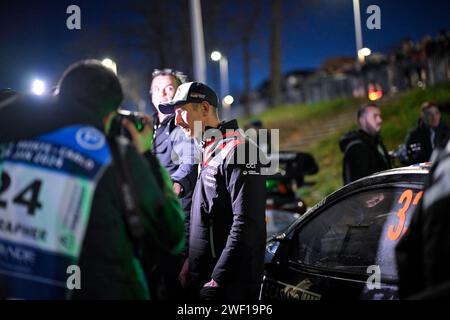 Gap, Principauté de Monaco. 27 janvier 2024. Regroupement, lors du Championnat du monde FIA des rallyes WRC Rallye automobile Monte-Carlo 2024 27 janvier Gap, France crédit : Independent photo Agency/Alamy Live News Banque D'Images