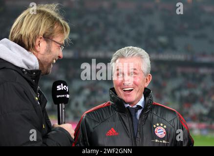 Entraîneur JŸrgen Juergen Klopp Borussia Dortmund und entraîneur Jupp Heynckes FC Bayern MŸnchen 1 Bundesliga Fussball FC Bayern MŸnchen - Borussia Dortmund BVB 19.11.2011 saison 2011 / 2012 © diebilderwelt / Alamy stock Banque D'Images