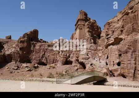 Belles maisons en pierre uniques à Petra, Jordanie, une merveille du monde à couper le souffle Banque D'Images