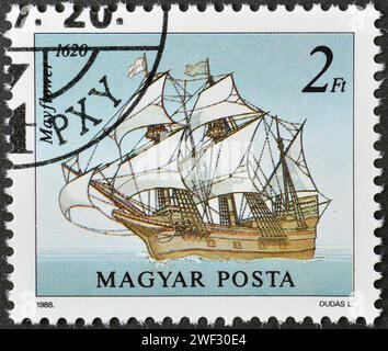 Timbre-poste annulé imprimé par la Hongrie, qui montre 'Mayflower', 1620, vers 1988. Banque D'Images