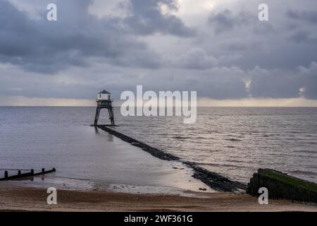 Le phare de Dovercourt Low à Harwich, Essex, Angleterre, Royaume-Uni Banque D'Images