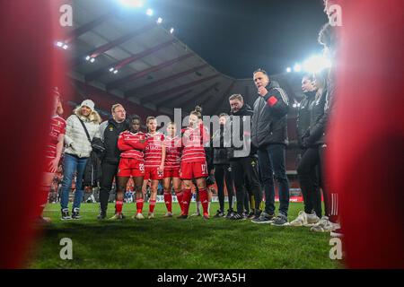 Liège, Belgique. 27 janvier 2024. Team Standard photographié après un match de football féminin entre Standard Femina de Liège et AA Gent Ladies lors de la 15e journée de la saison 2023 - 2024 dans la Belgian Lotto Womens Super League, le samedi 27 janvier 2024 à Liège, BELGIQUE . Crédit : Sportpix/Alamy Live News Banque D'Images