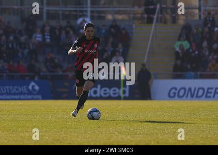 Francfort, Allemagne. 28 janvier 2024. Francfort, Allemagne, 28 janvier 2024 : Sara Doorsoun ( 23 Francfort ) lors du match de football Google Pixel Frauen-Bundesliga entre l'Eintracht Francfort et le 1.FC Köln au Stadion am Brentanobad à Francfort, Allemagne. (Julia Kneissl/SPP) crédit : SPP Sport Press photo. /Alamy Live News Banque D'Images