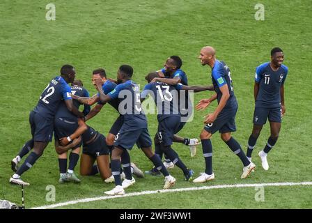 Moscou, Russie – 15 juillet 2018. Joueurs de l'équipe de France célébrant la victoire dans le match final de la coupe du monde 2018 France vs Croatie (4-2). Banque D'Images