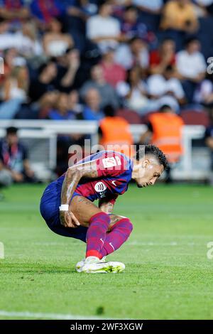 Barcelone, Espagne. 29 septembre 2023. Raphinha subit une blessure lors du match de LaLiga EA Sports entre le FC Barcelone et le Sevilla FC à l'Estadi Olimp Banque D'Images