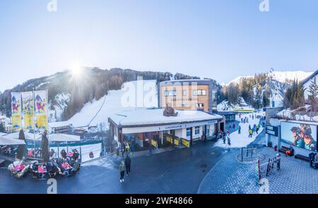 Serfaus : remontées mécaniques, piste de ski, ski alpin, Alpes Samnaun à Serfaus-Fiss-Ladis, Tyrol, Tyrol, Autriche Banque D'Images